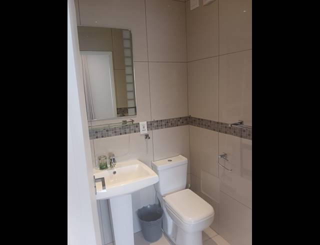 2 BEDROOM APARTMENT FOR SALE IN UMHLANGA RIDGE